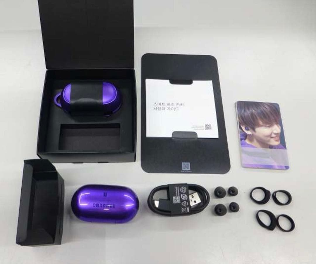 BTSワイヤレスイヤホン　 コラボ カード付き