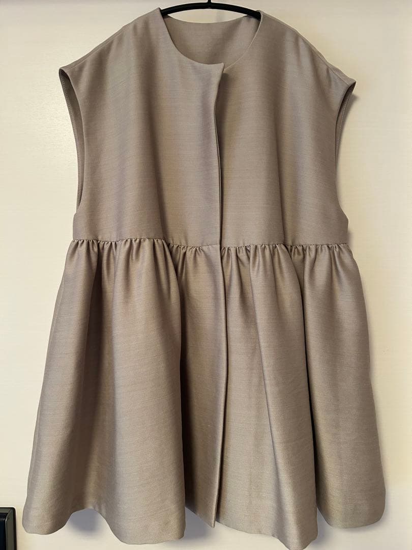 ビアズリー ジレ