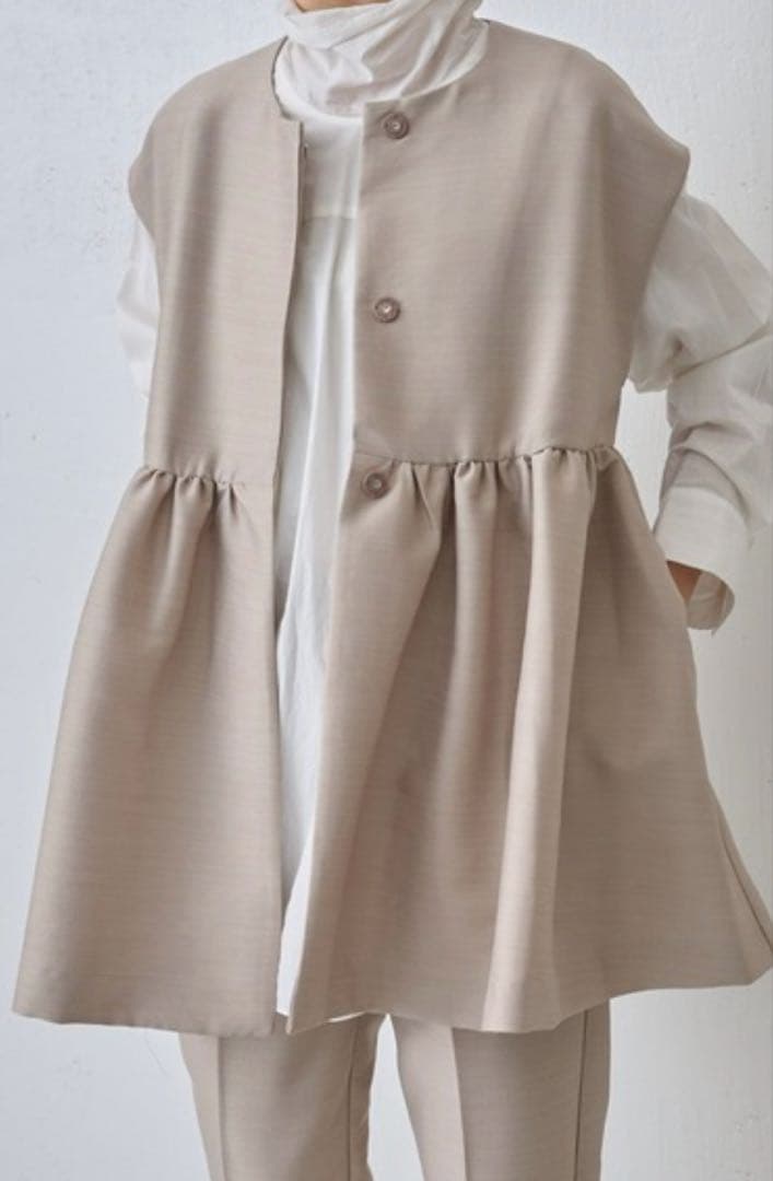 ビアズリー ジレ