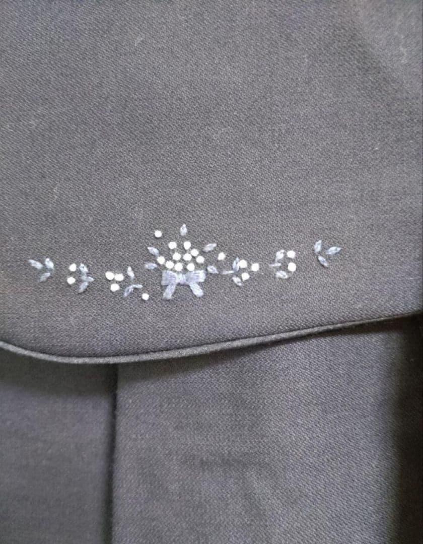 familiar　お受験アンサンブル(125㌢)花刺繍　ホツレ？あり　濃紺　清楚