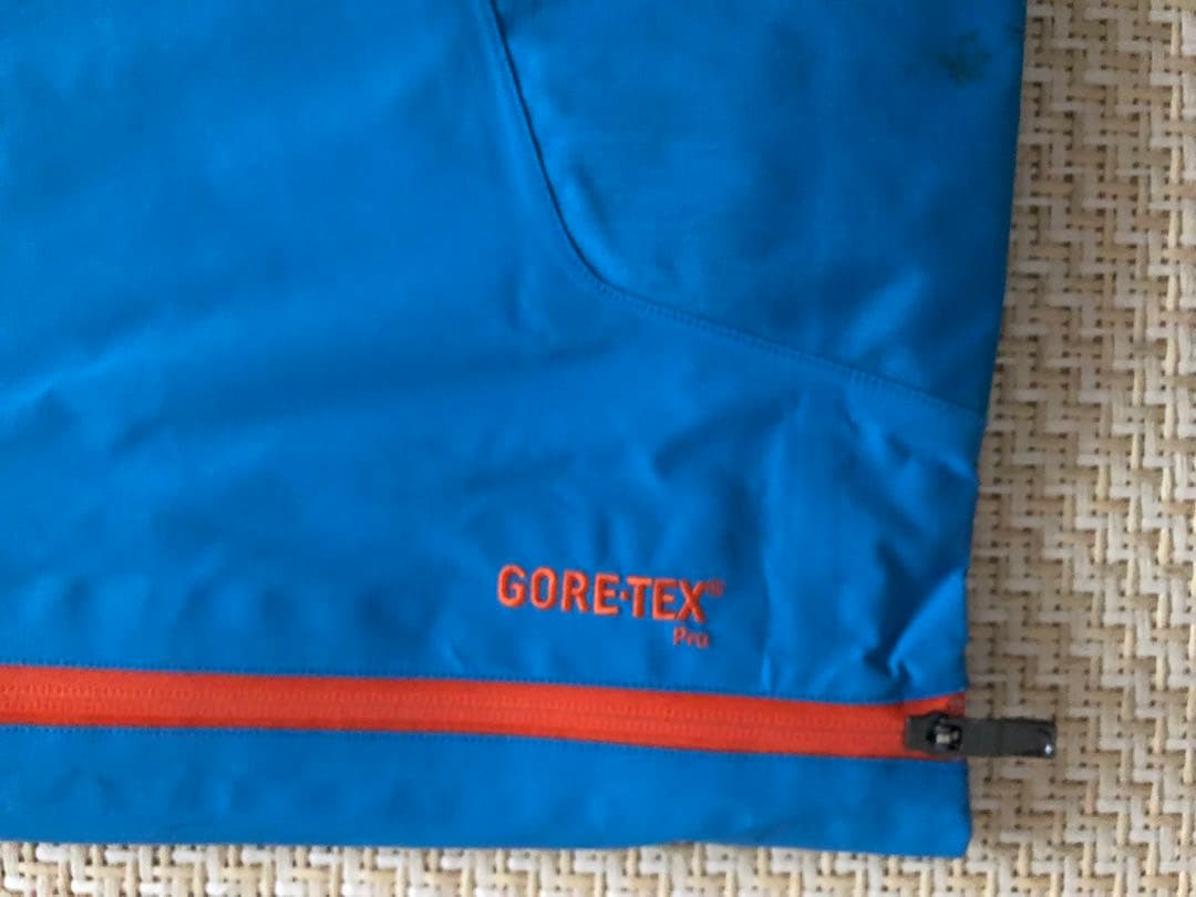 美品Peak Performanceスキーゴアテックスジャケット＆パンツM