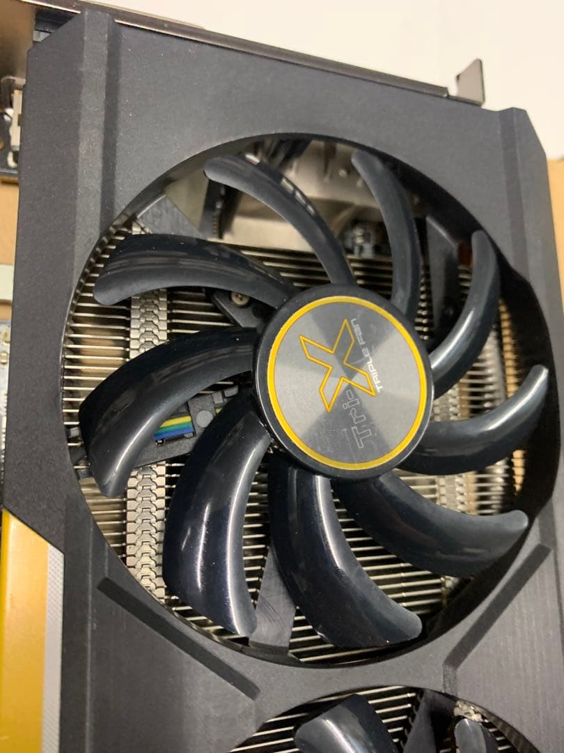 Sapphire R9 380X 8GB トリプルファン　動作未確認