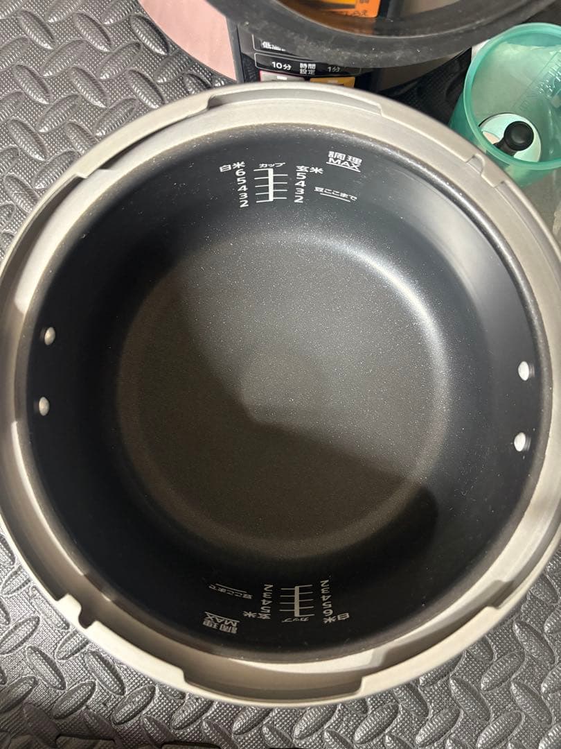 未使用ピンクPanasonic 電気圧力鍋 SR-P37