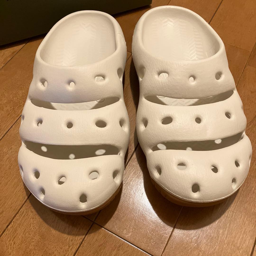 KEEN ヨギ　メンズ　サンダル　ホワイト　26cm