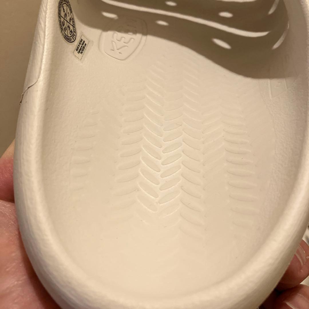 KEEN ヨギ　メンズ　サンダル　ホワイト　26cm