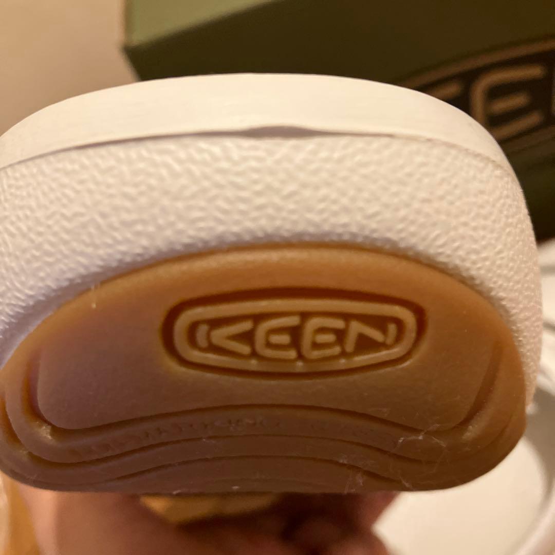 KEEN ヨギ　メンズ　サンダル　ホワイト　26cm