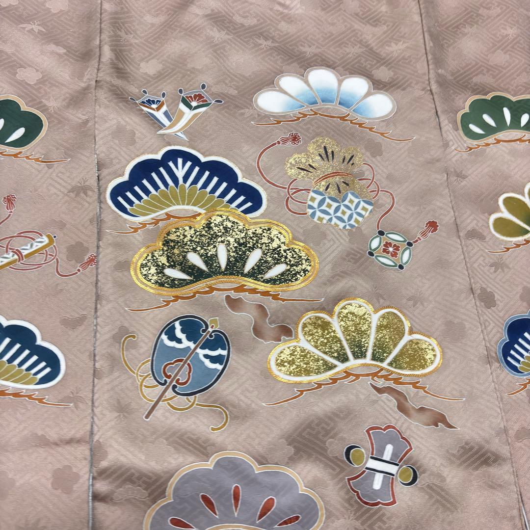 【新品】新色モカ色❗️正絹 京友禅 金駒刺繍 本金彩 襦袢付 新品たとう紙付 正絹