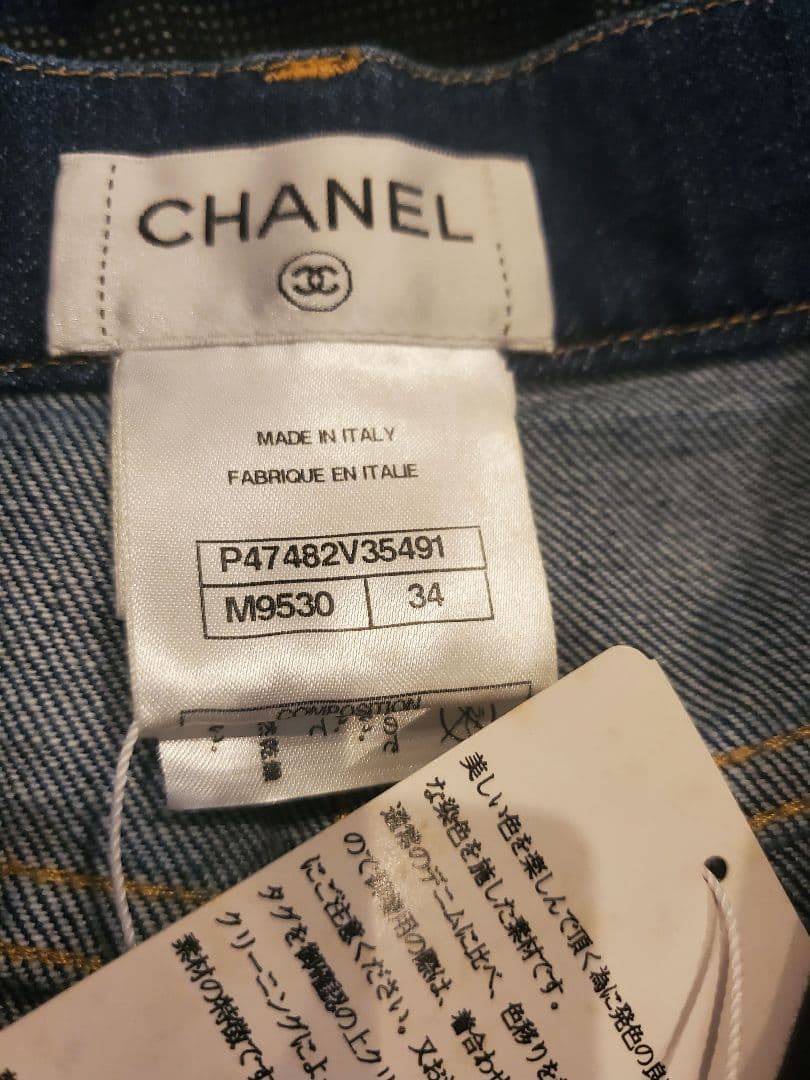 レア!未使用　CHANEL ロゴステッチ　デニムショートパンツ 　34 シャネル