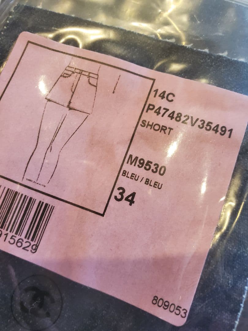 レア!未使用　CHANEL ロゴステッチ　デニムショートパンツ 　34 シャネル
