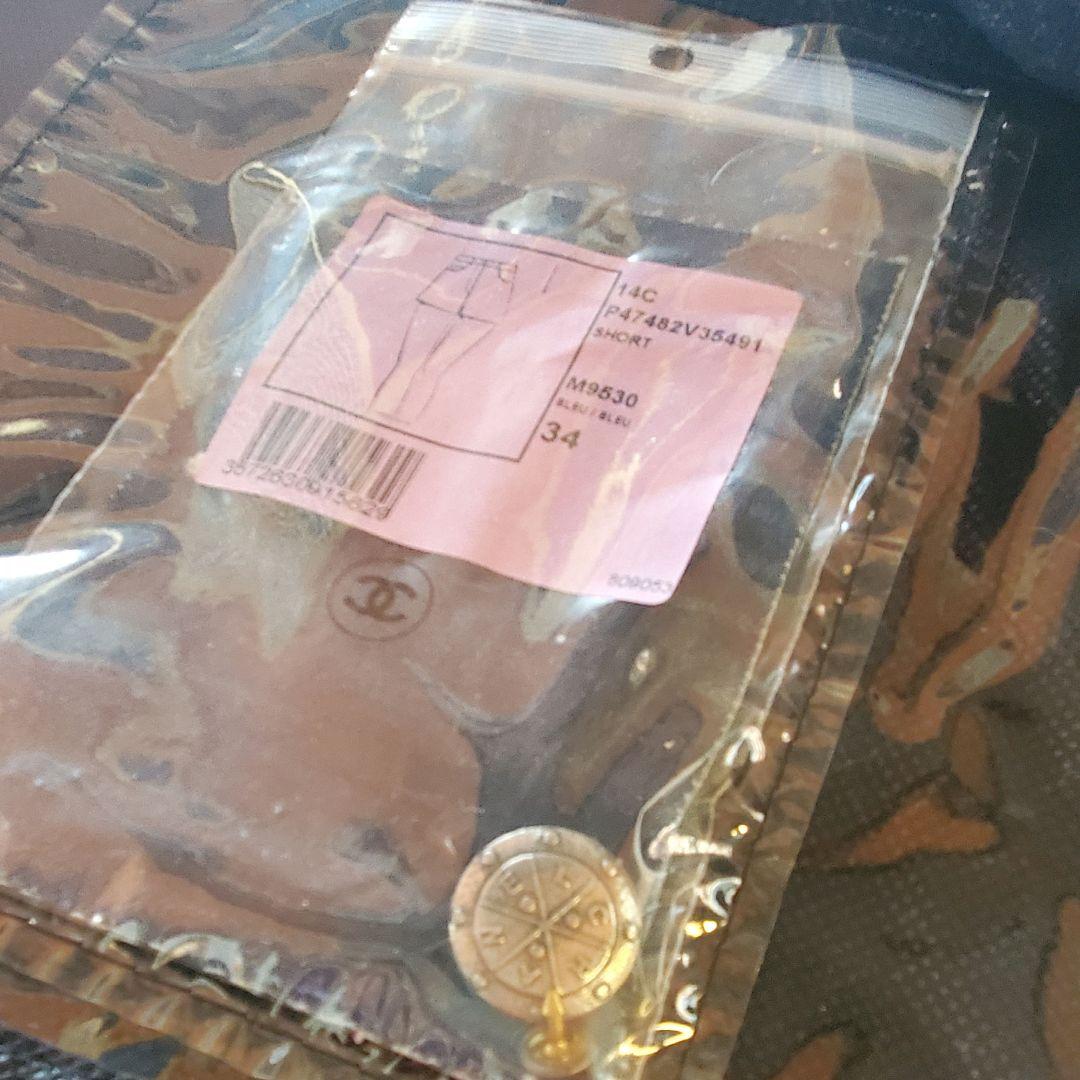 レア!未使用　CHANEL ロゴステッチ　デニムショートパンツ 　34 シャネル