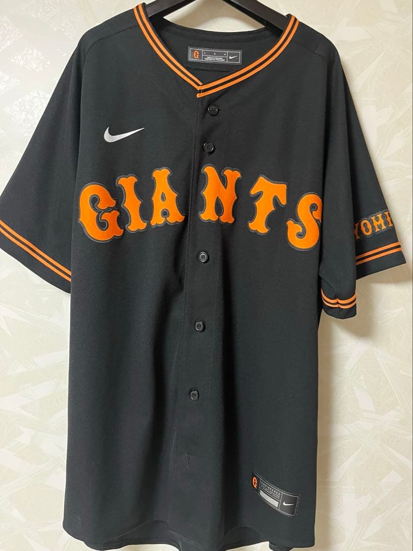 ジャイアンツ　巨人　　岡本和真　ユニフォーム　　3rd ブラック