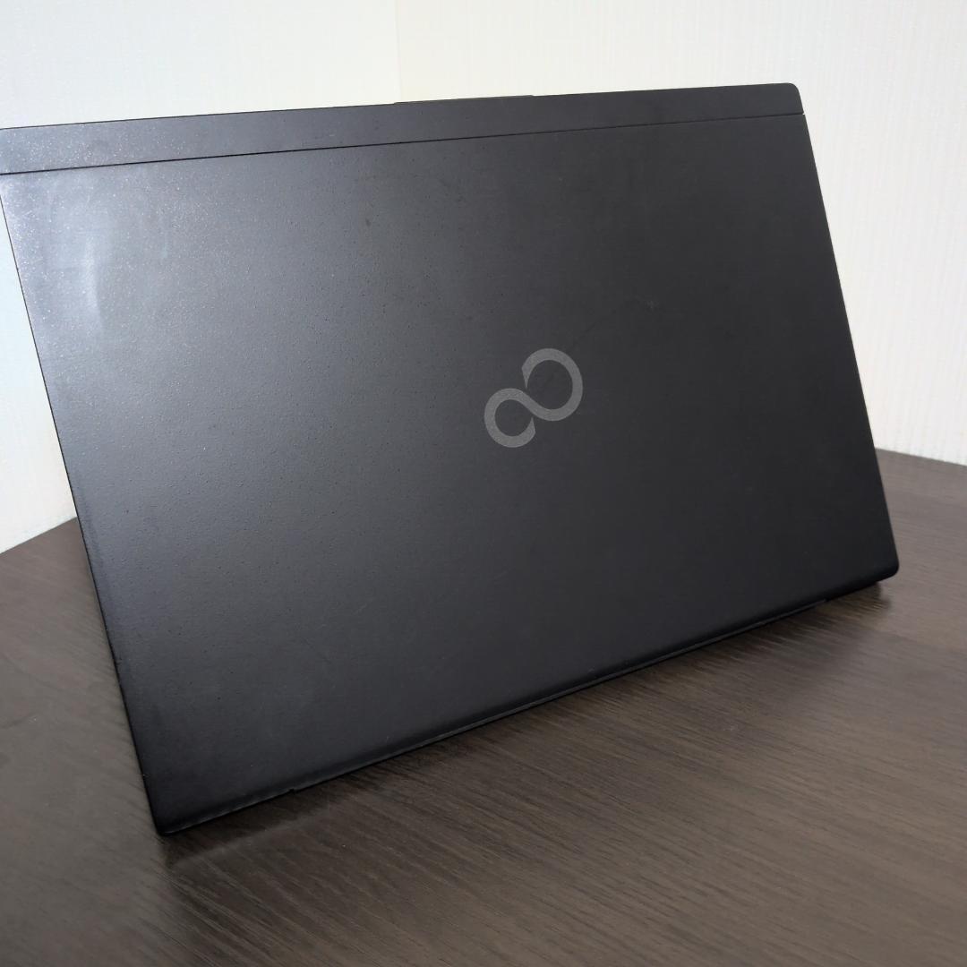 【第１０世代Corei7薄型モバイル】富士通／U9310D／16GB／512GB