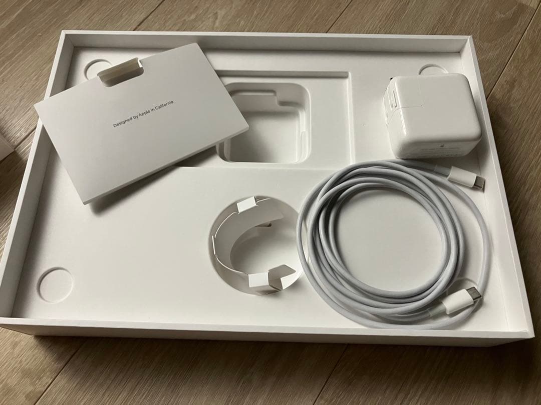 n*a様 MacBook Air (13-inch, 2020) 16GB/1T