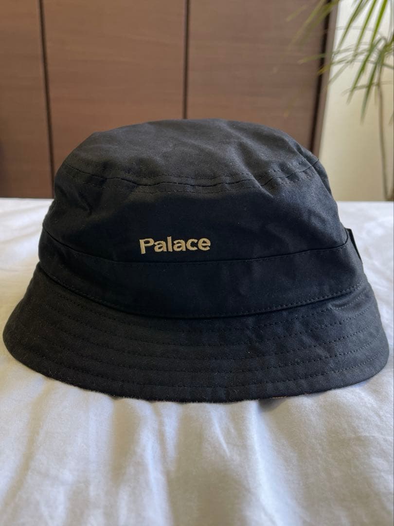palace × barbour sports hat black