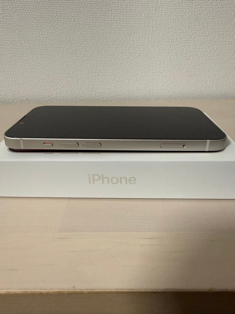 Apple iPhone 14 ホワイト 6.1インチ