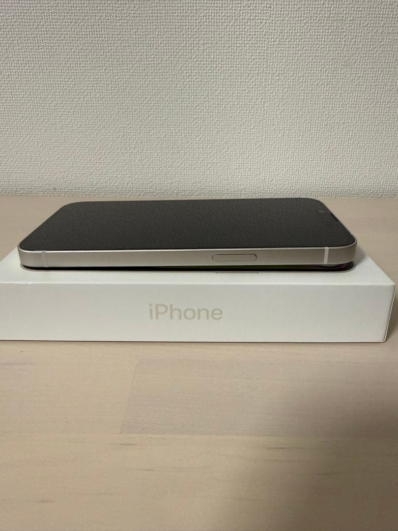 Apple iPhone 14 ホワイト 6.1インチ