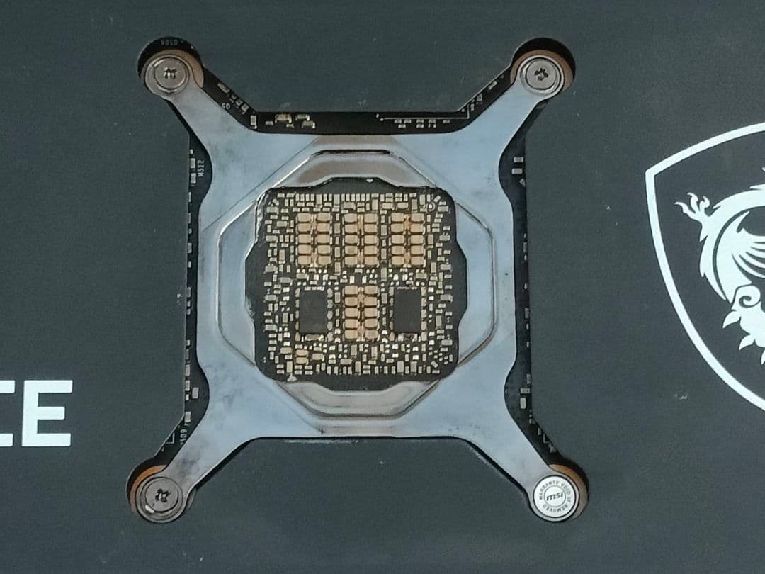 A*N様 MSI GeForce RTX3090 GAMING X TRIO 2