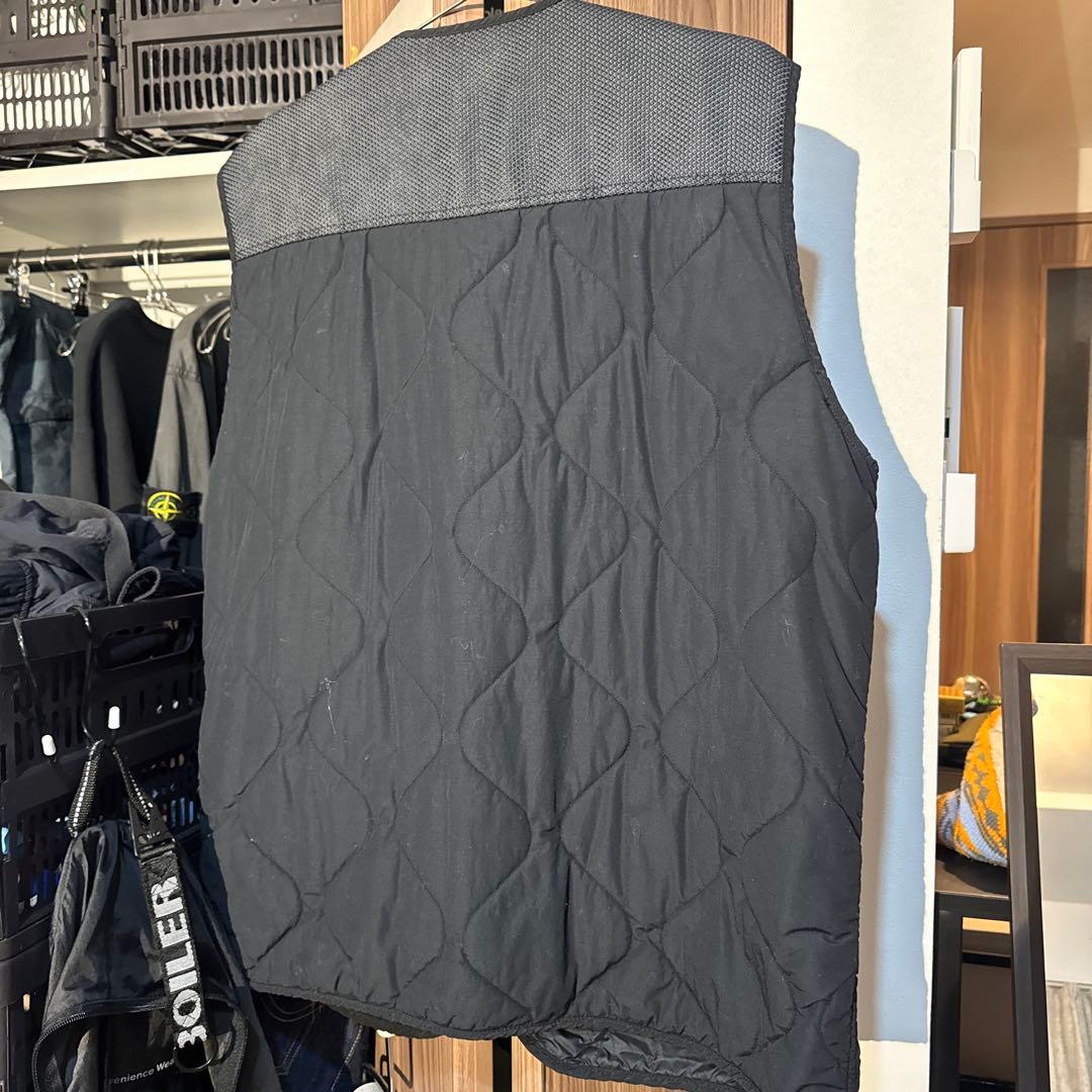 STONE  ブラック ベスト