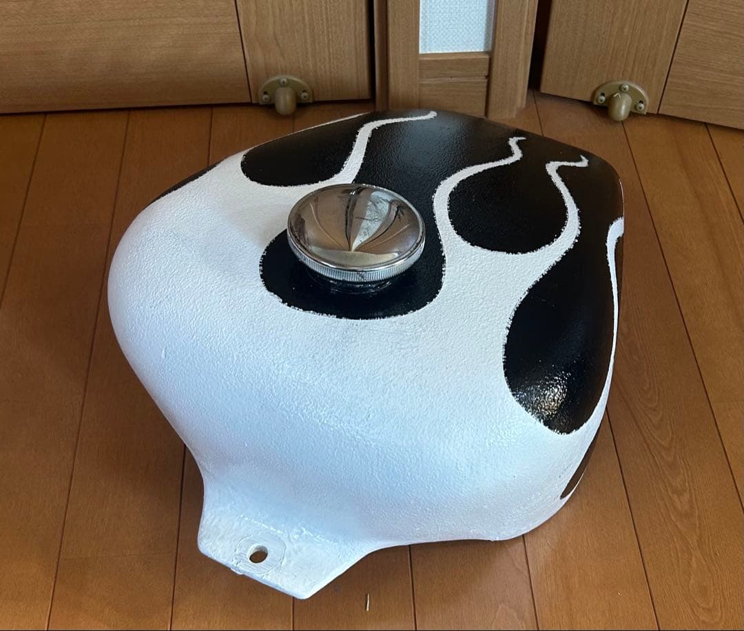 T&F ドラッグスター400 スポーツスタータンク フレイムス塗装 スポタン