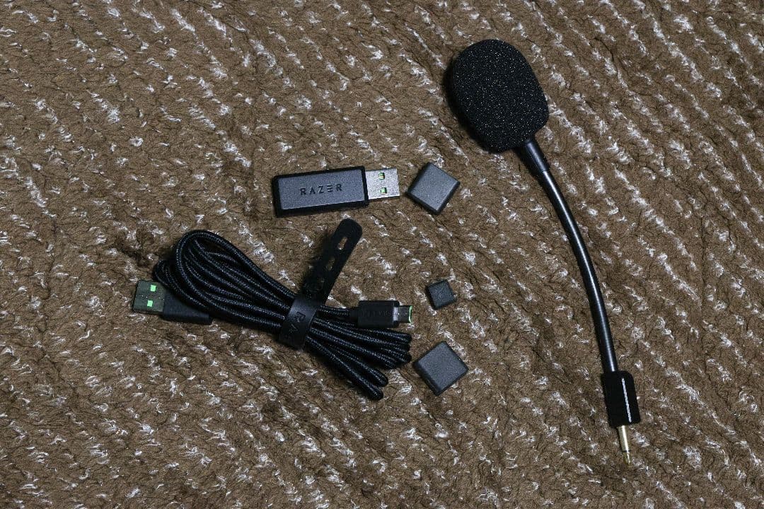 Razer BLACKSHARK V2 PRO ワイヤレスゲーミングヘッドセット