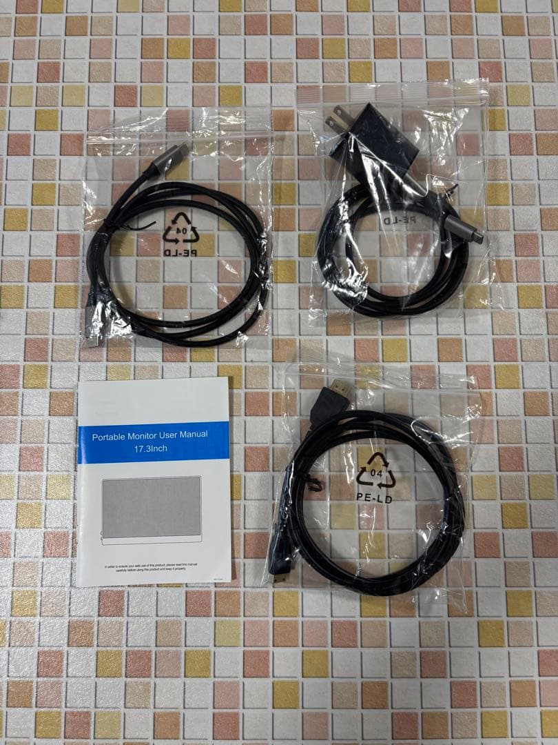 CUIUIC モバイルモニター 17.3インチ