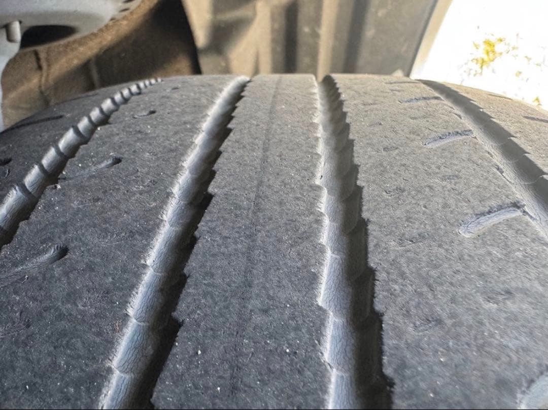 デリカd5 純正　18インチ タイヤホイール　4本セット