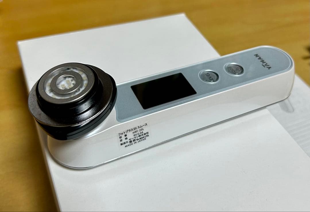ほぼ新品　YA-MAN　美顔器　フォトプラスEX　スムース　低刺激モデル