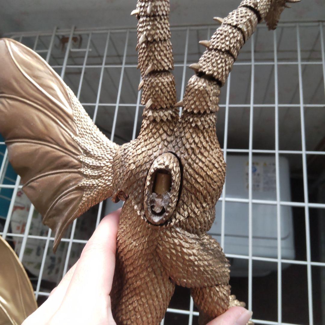 S.H.MonsterArtsキングギドラ