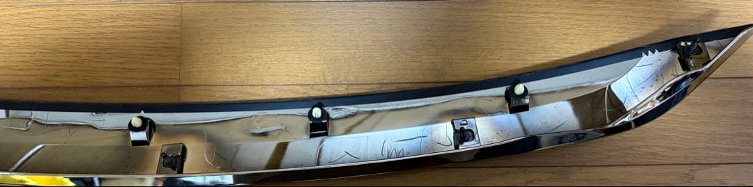 ハリアー　60系 前期 純正メッキフードモール