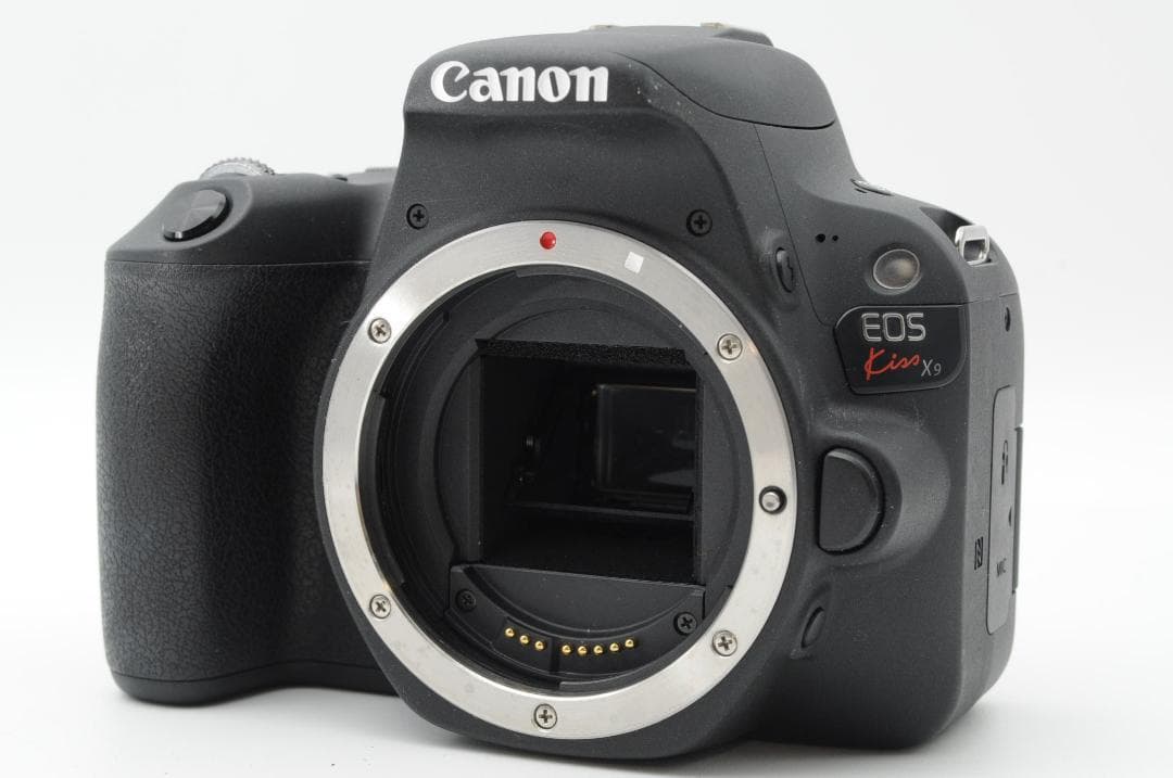 ☆ほぼ新品☆新生活応援☆ Canon EOS Kiss x9 ダブルレンズ