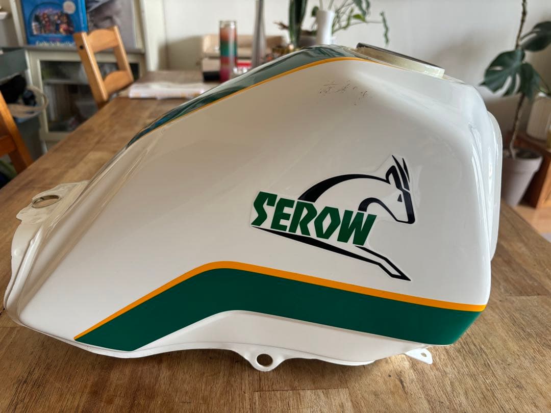 セロー225 タンク　ヤマハ SEROW 送料無料
