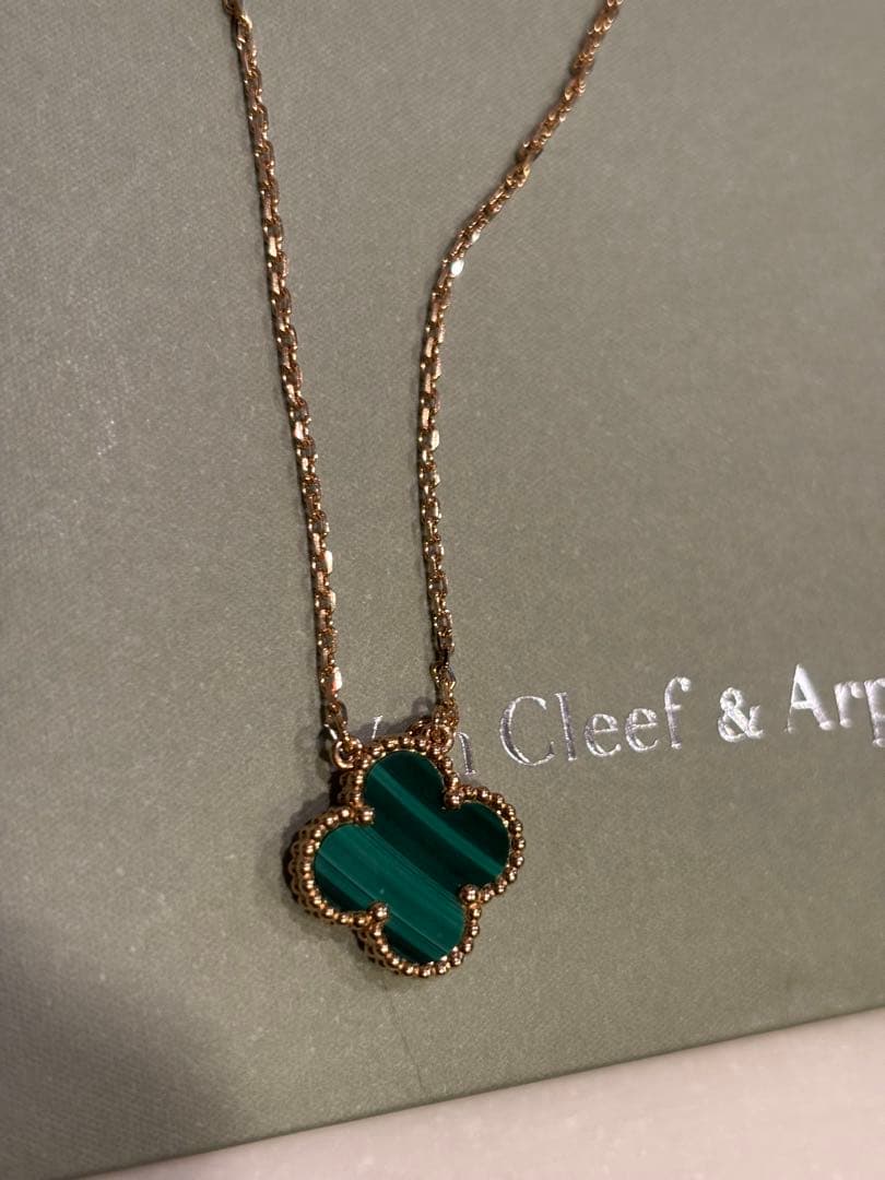 Van Cleef & Arpels クローバーネックレス