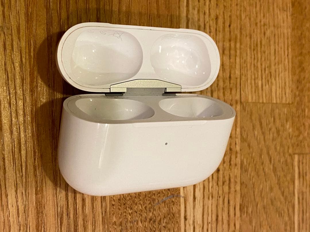 エアポッズプロ　AirPods Pro Appleワイヤレスイヤホン第一世代