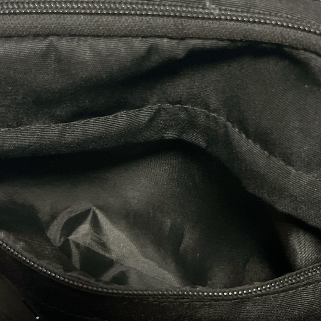 極美品　DESCENTE デイパック バックパック リュック 黒