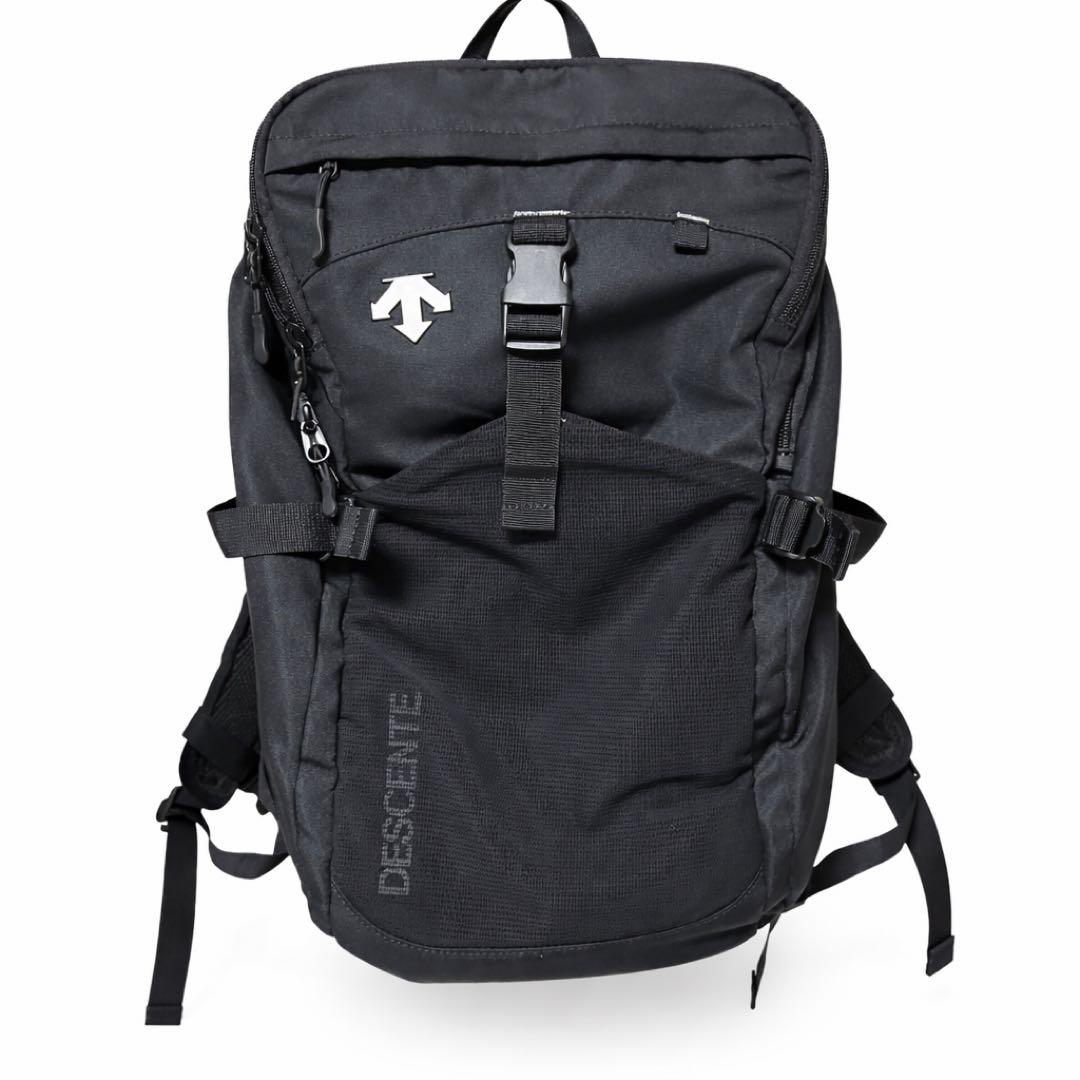 極美品　DESCENTE デイパック バックパック リュック 黒
