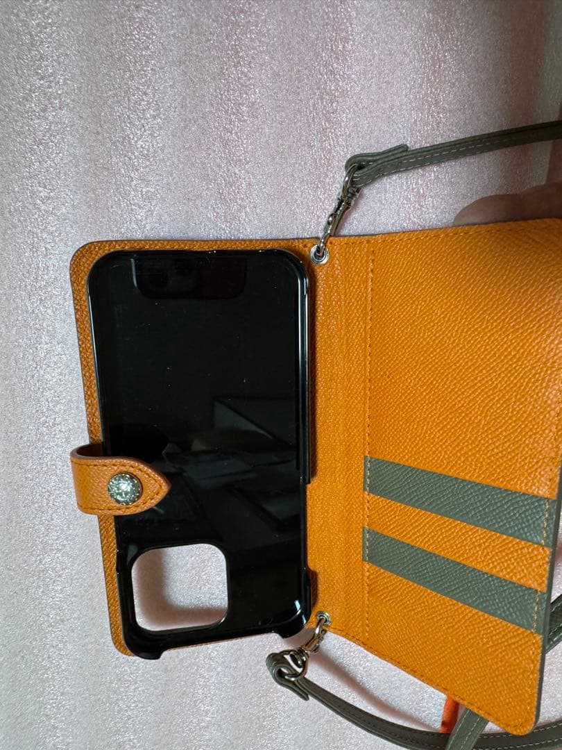 サロン・ド・アルファード スマイリーフェイス 手帳型ケース