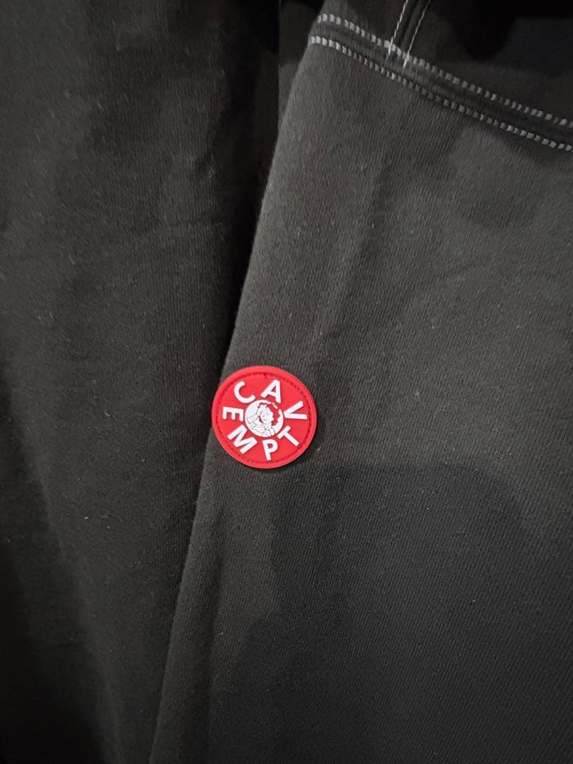 CAV EMPT クルーネックトレーナー 2023