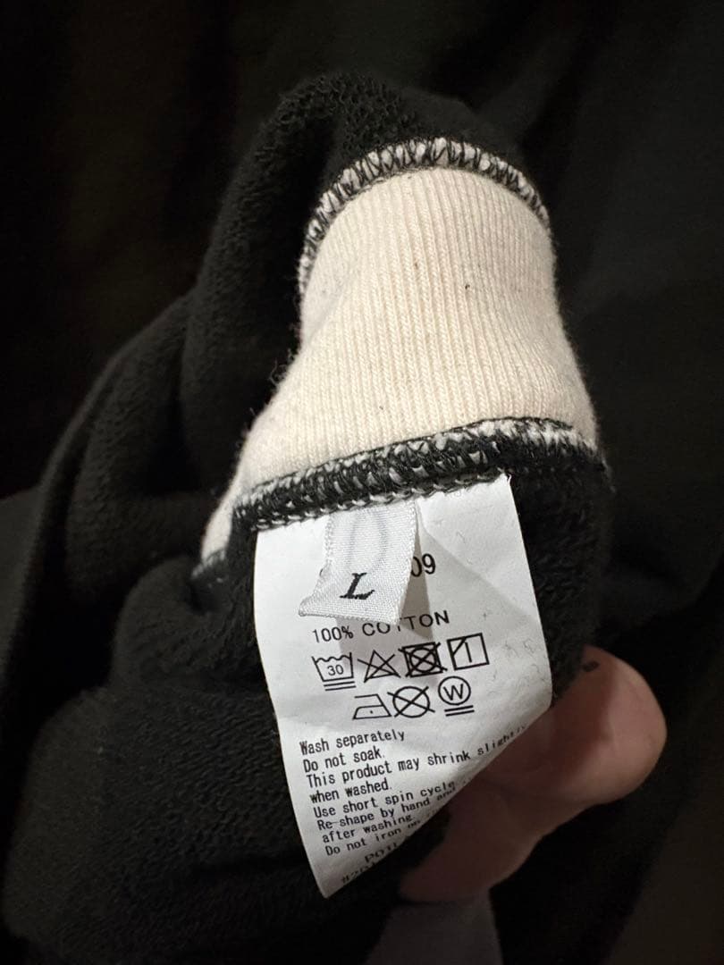 CAV EMPT クルーネックトレーナー 2023