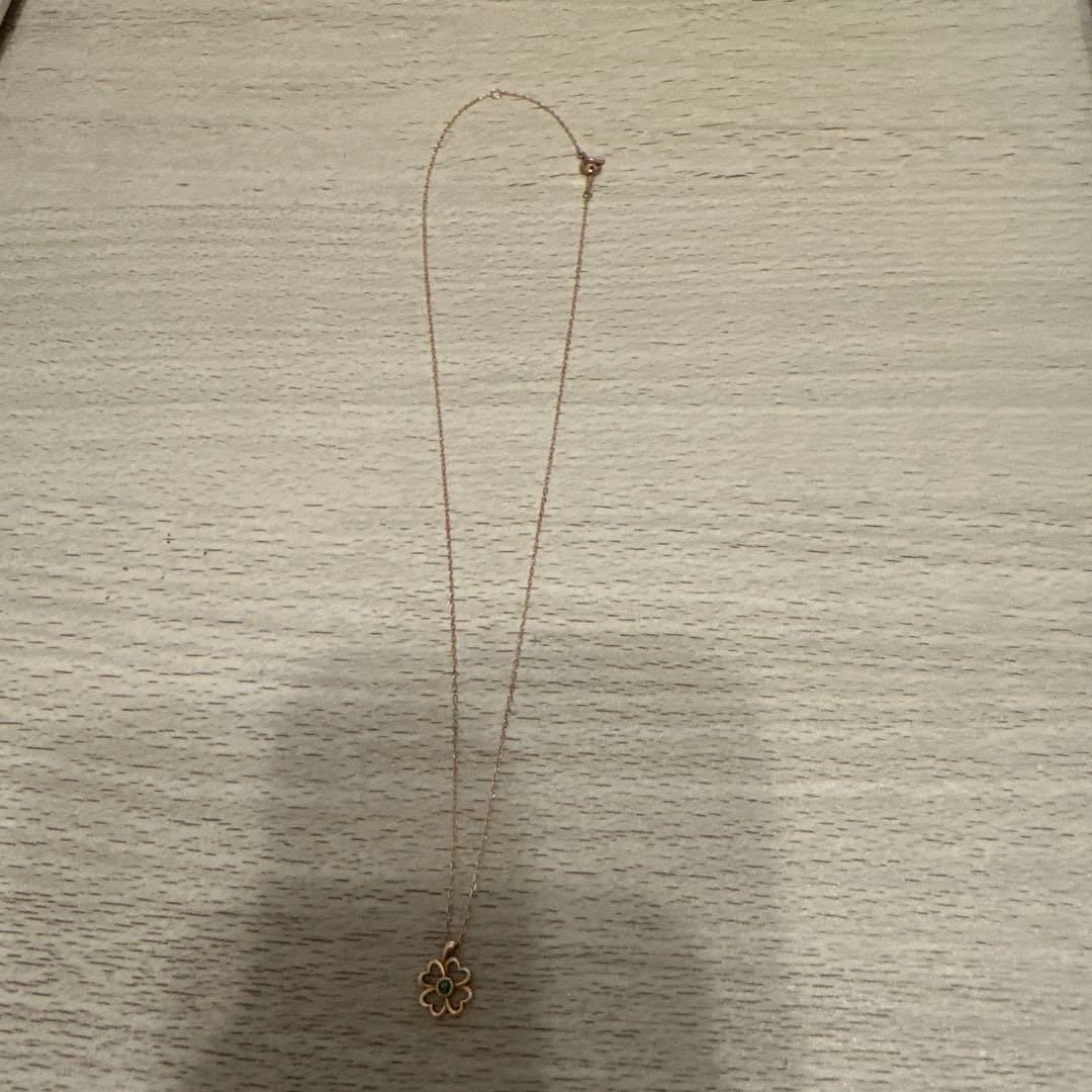 ゴールドネックレス