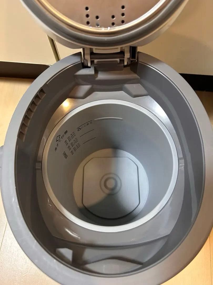 【1シーズンのみ＊翌日までに発送＊送料込】象印　スチーム式加湿器　グレー　家電