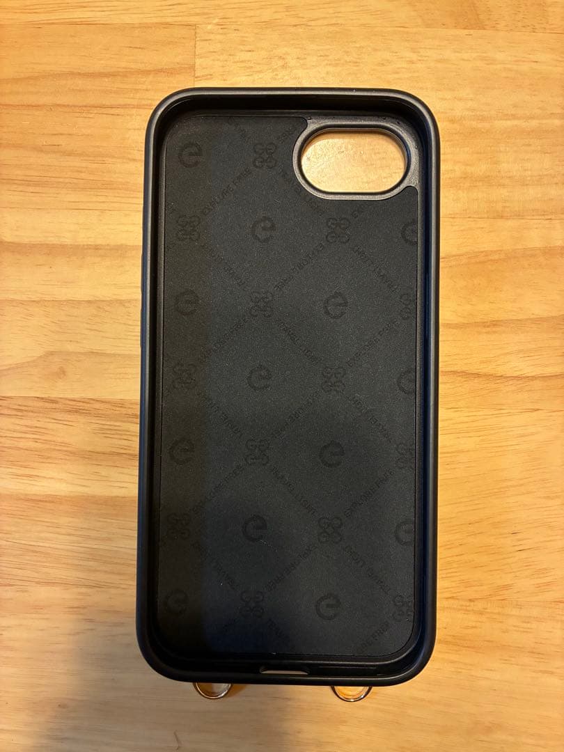 Custype ハート型 iPhone16eケース ブラウン(モカ)