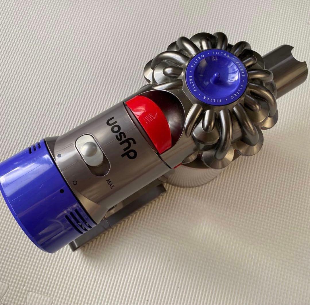 値下げ‼️ ダイソンv8fluffy sv10コードレスクリーナー掃除機送料無料