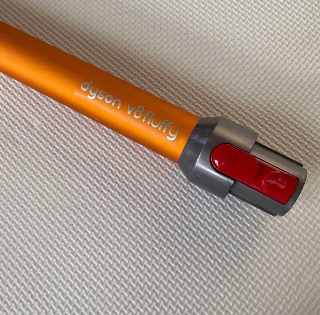 値下げ‼️ ダイソンv8fluffy sv10コードレスクリーナー掃除機送料無料