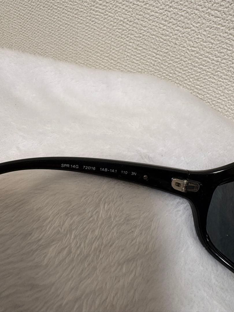 PRADA ブラック サングラス spr14g ガクト着用モデル　入手困難
