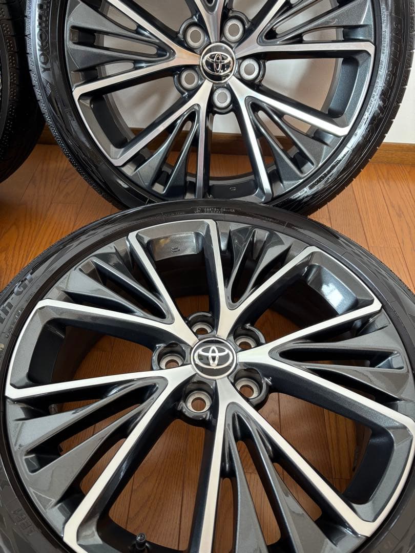 25年製60プリウス 純正アルミホイール タイヤセット4本　195/50R19