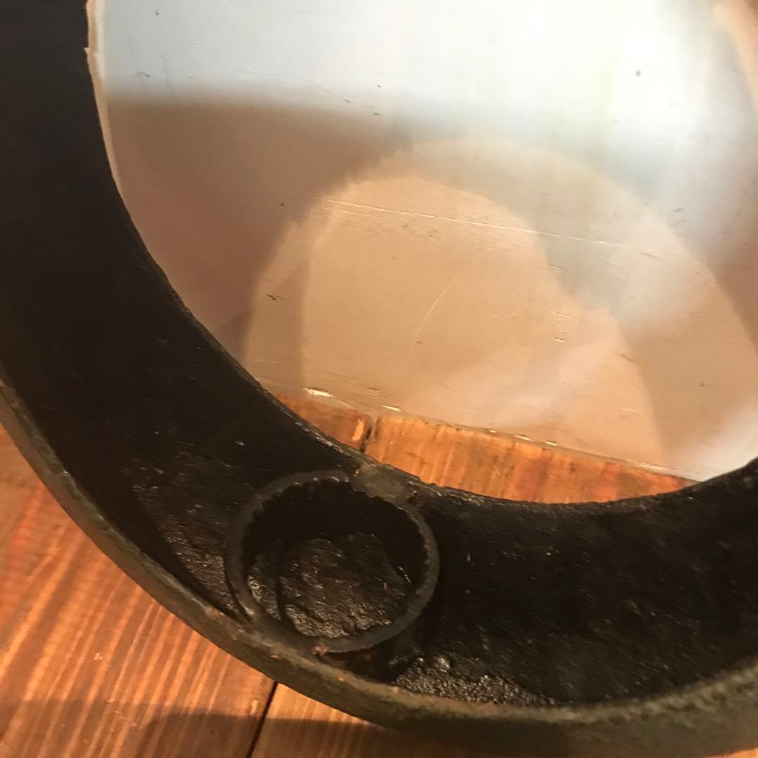 美品　金属製　花器　吊るし　満月型　 落ち着いたデザインが上品な　花道