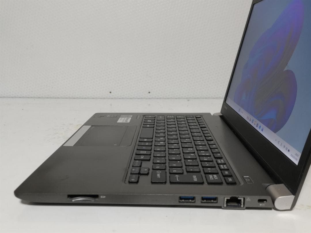 お買得！！東芝 dynabook 8GB SSD 128GB Win11★E6