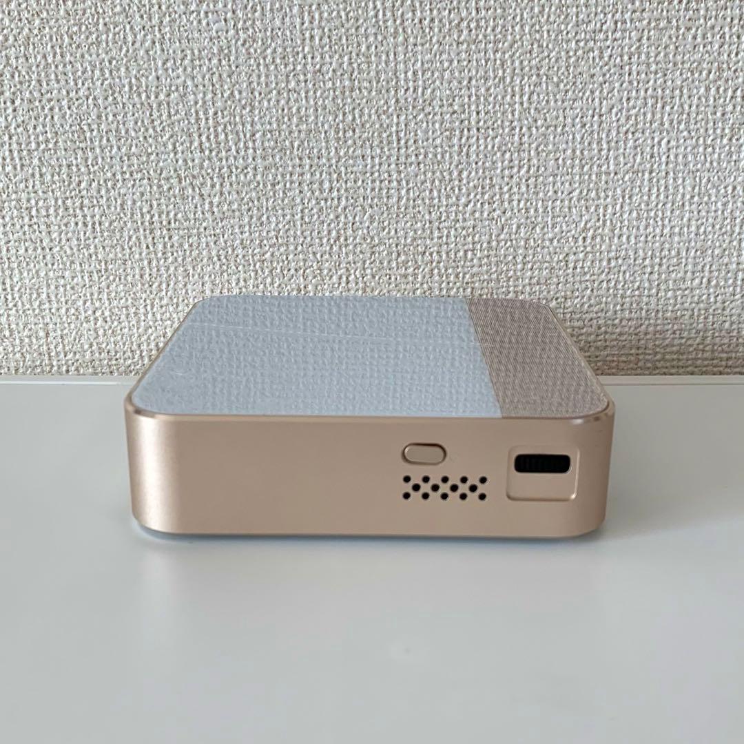 【美品】 UENO-mono KABENI PRO スマートミニプロジェクター