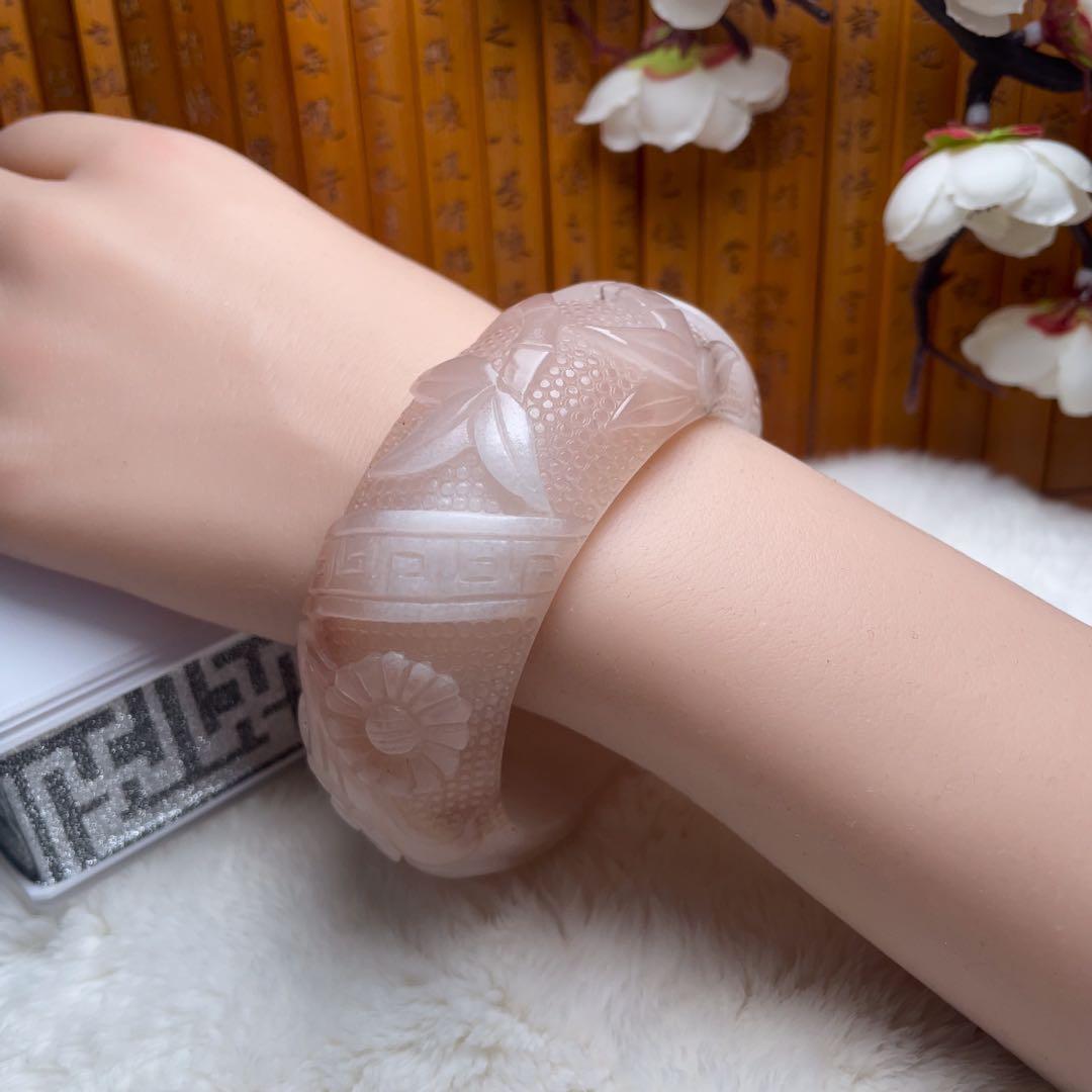 （62.5mm）天然石無処理【✨精品彫刻 梅蘭竹菊】 石英岩玉 パワーストーン