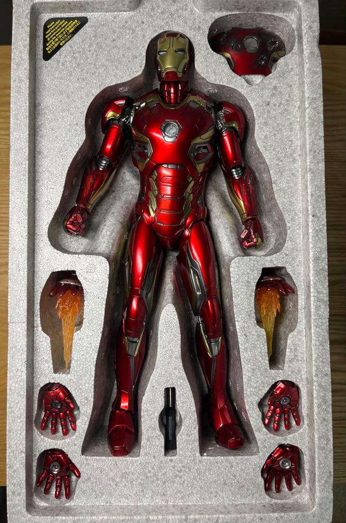 コ*ウ様 ホットトイズ　アイアンマン・マーク４５　ダイキャスト